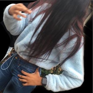 💕Forever 21 Fuzzy Winter Crop Top💕